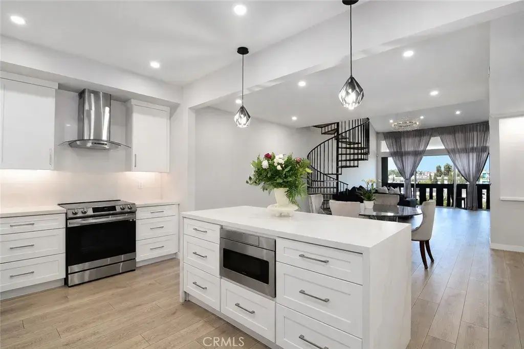 5216 Yarmouth Avenue 307, Encino