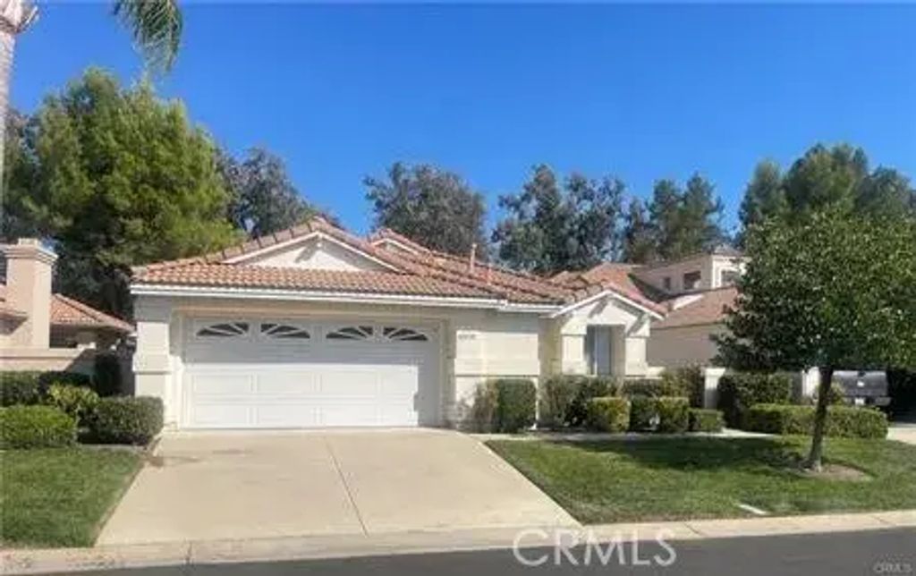 40430 Via Francisco, Murrieta