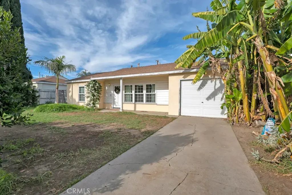 15115 Leadwell Street, Van Nuys