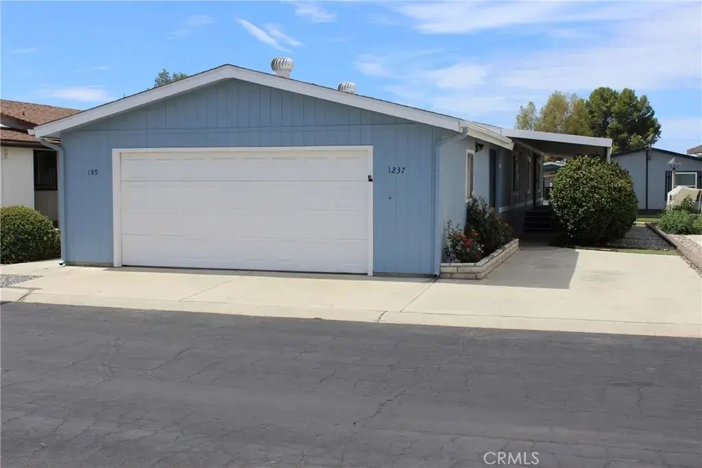 1237 Yellowood Drive, Hemet