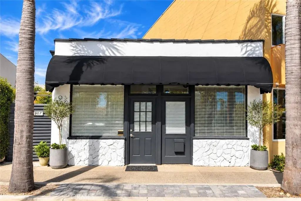907 Electric, Seal Beach