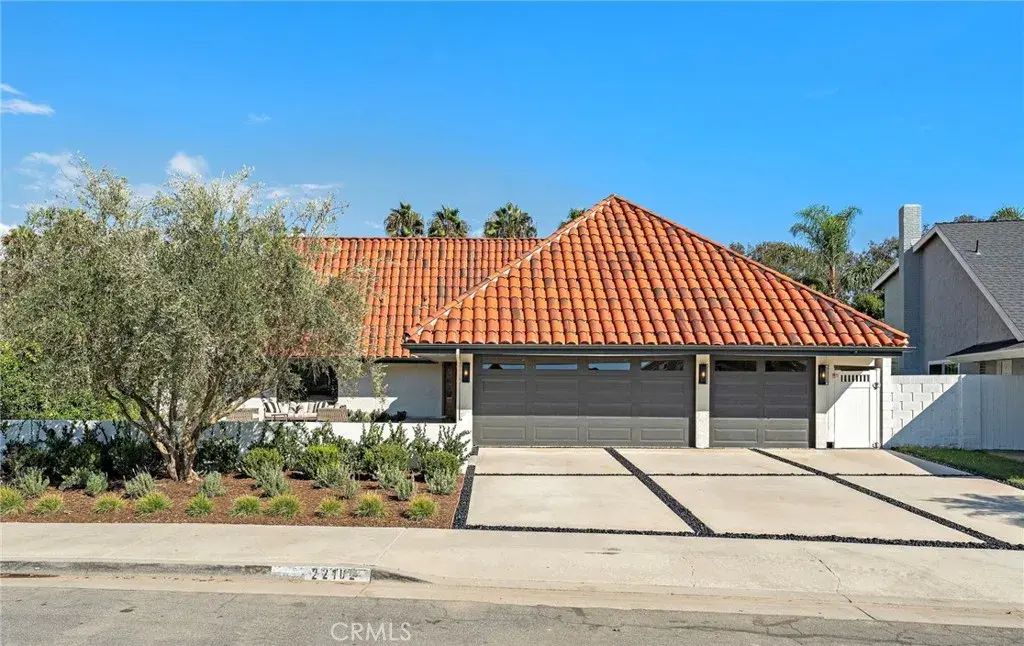 22102 Jonesport, Huntington Beach