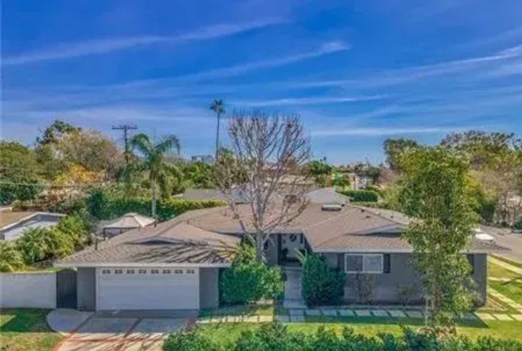 2112 Dover Drive, Newport Beach