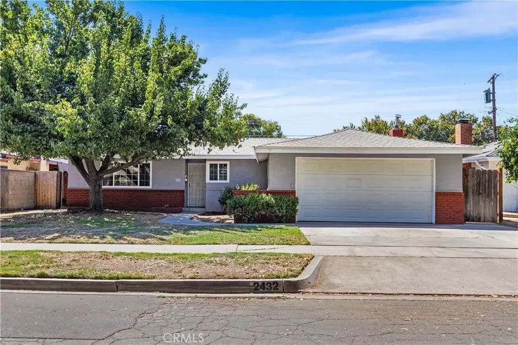 2432 E Richert, Fresno