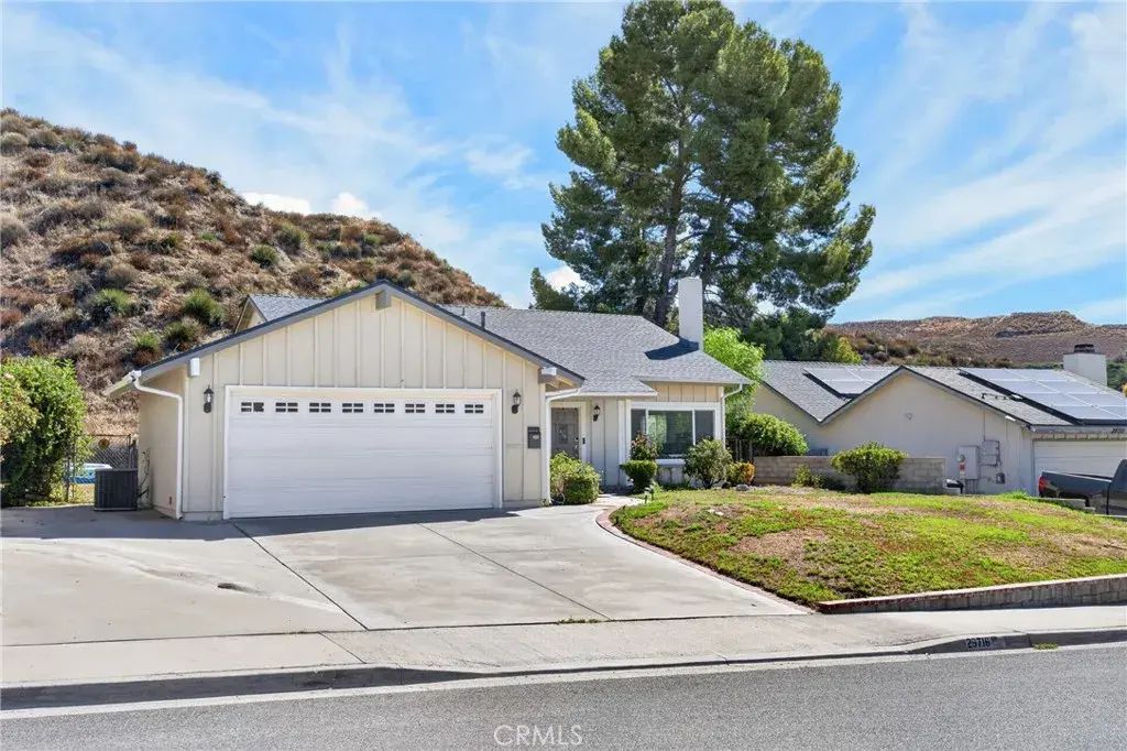 29716 Grandifloras, Canyon Country