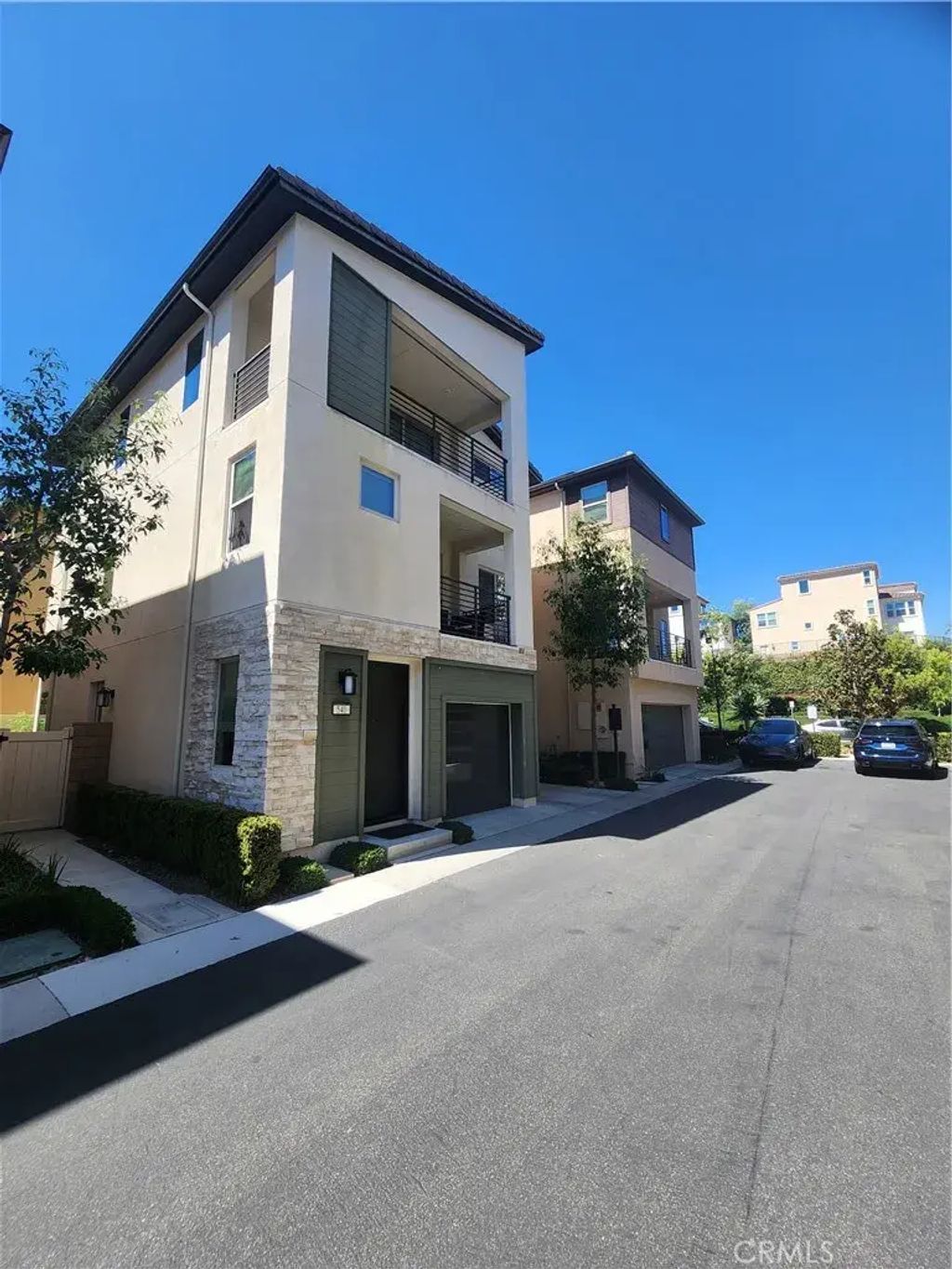 540 Catalonia, Lake Forest