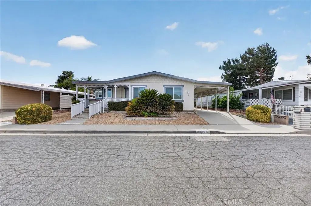 564 De Soto Drive, Hemet