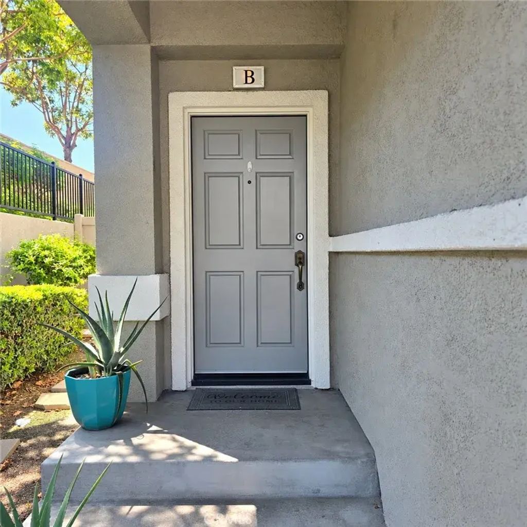 3442 E White Chapel Court B, Orange