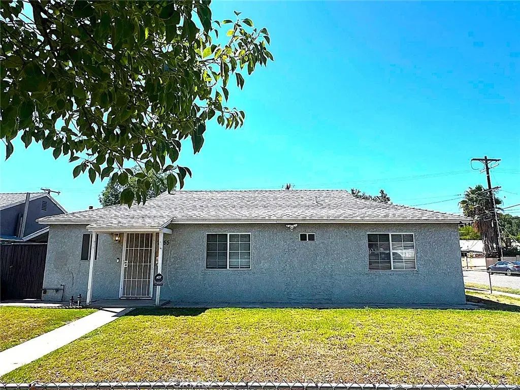 7955 White Oak, Reseda