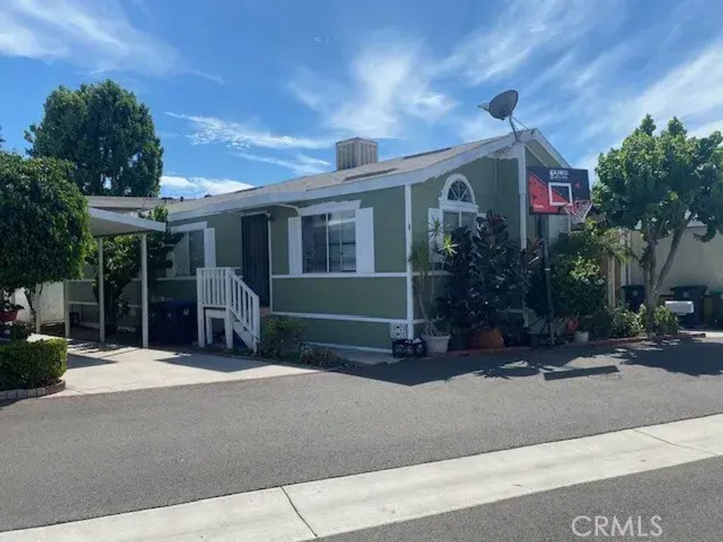 138 E Balboa, Tustin