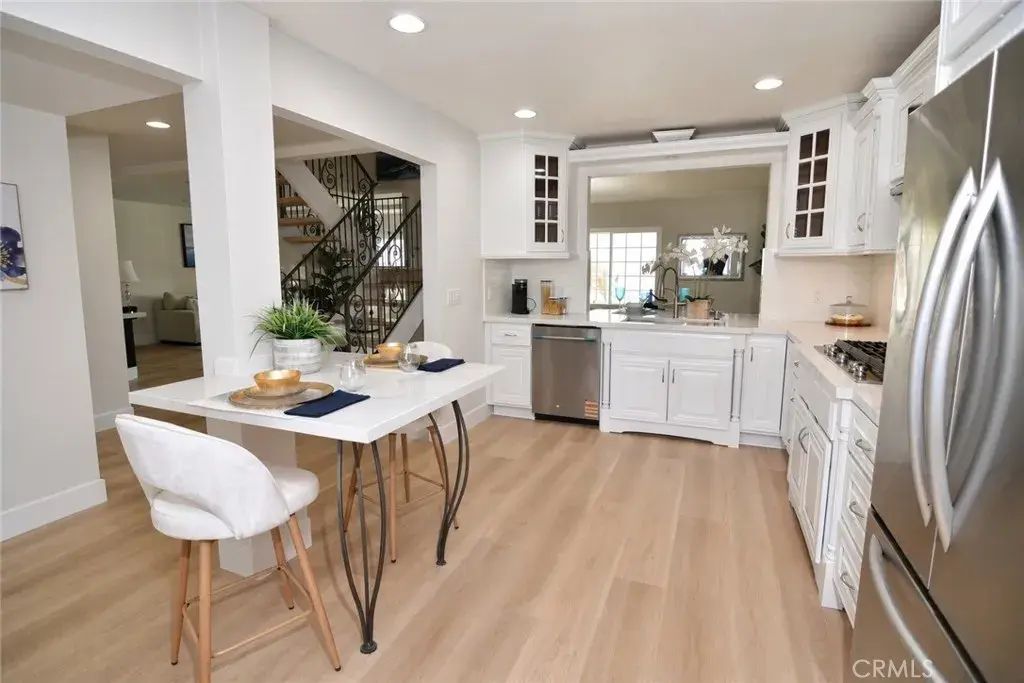 31 Columbus, Irvine