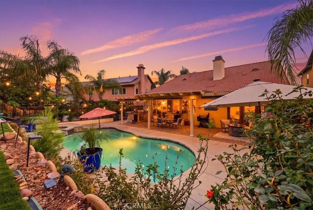 25241 Pacific Crest, Corona