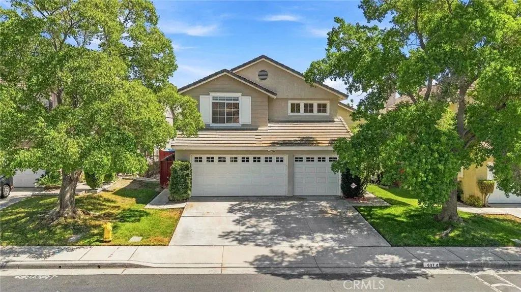 637 Avondale, Corona