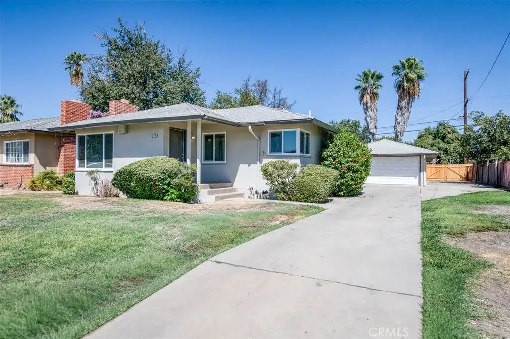 1506 W University Avenue, Fresno