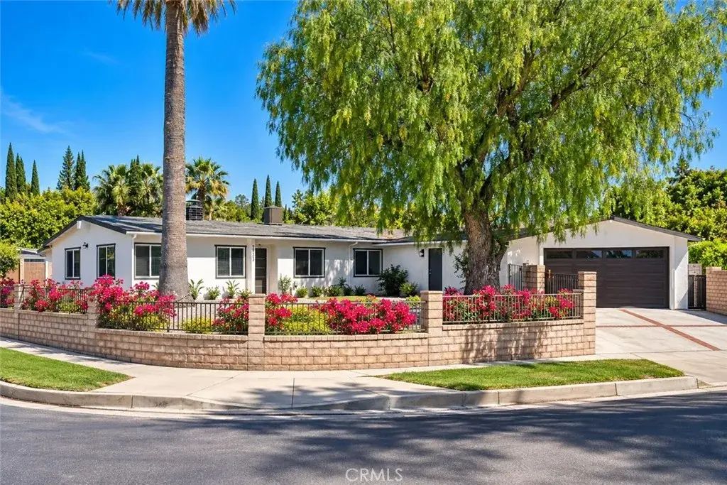 7333 Mclaren, West Hills