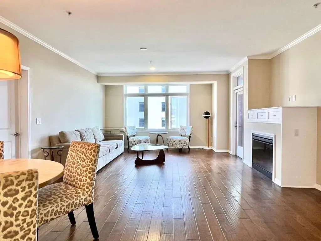 125 North Raymond Avenue North 404, Pasadena