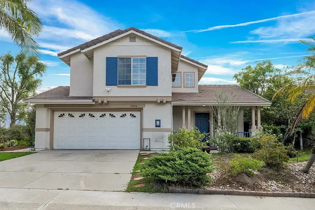 11954 Edgecliff Avenue, Sylmar