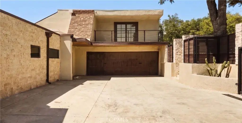 3858 Alta Mesa, Studio City