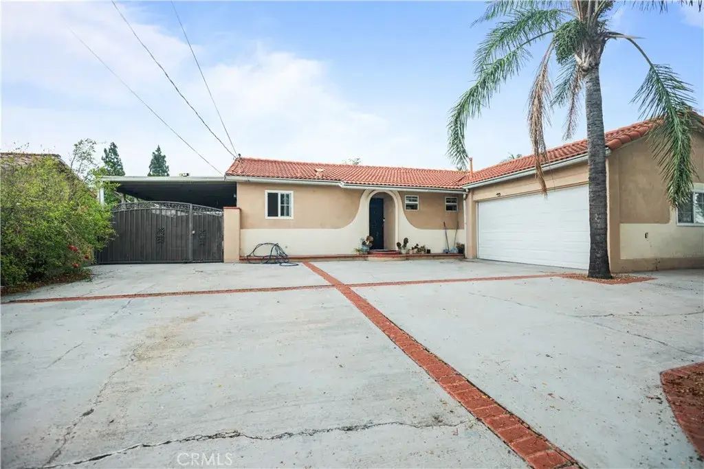 16218 Montgomery Ave, Fontana