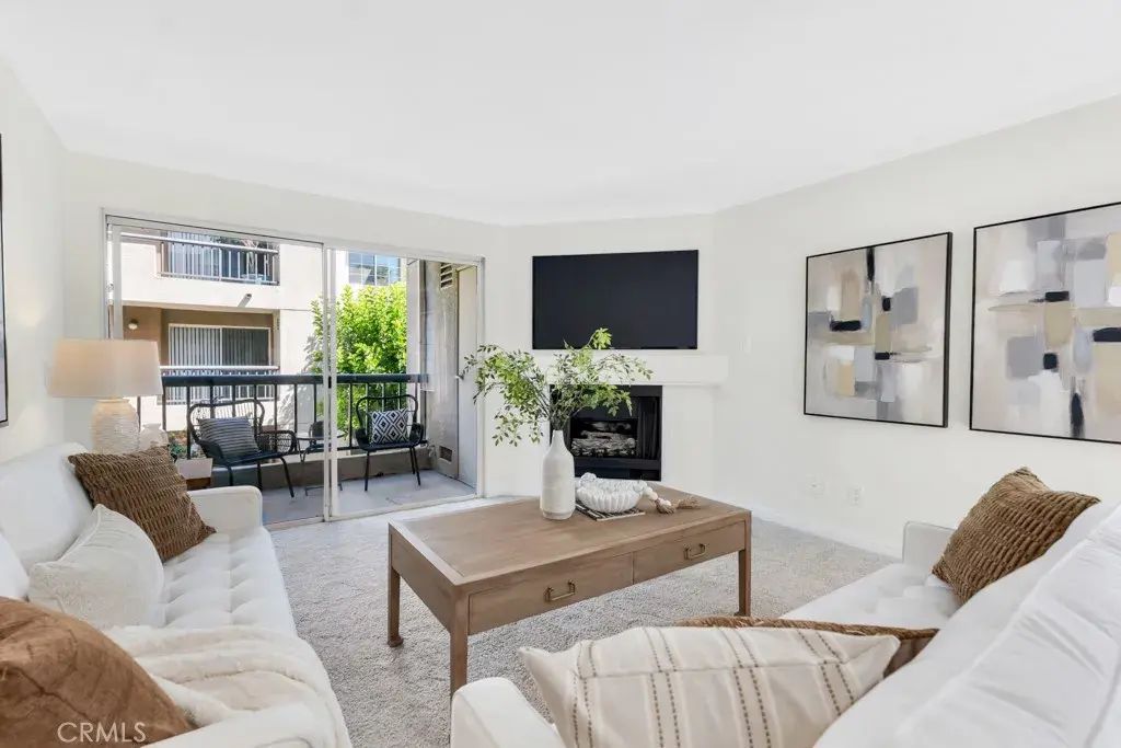 5535 Canoga Avenue 215, Woodland Hills