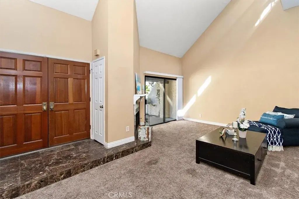 5465 E Centralia, Long Beach