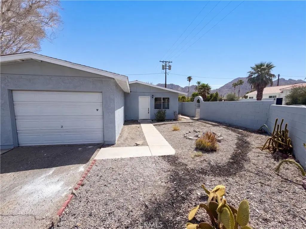 52990 Avenida Diaz, La Quinta