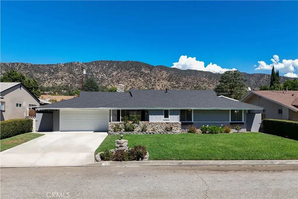 537 W Whitcomb, Glendora