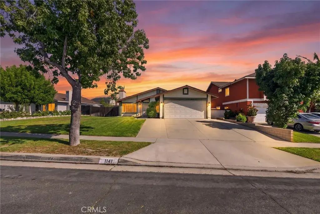1141 Fallbrook Drive, Corona