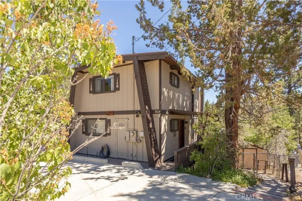 764 Panamint Mountain, Big Bear City