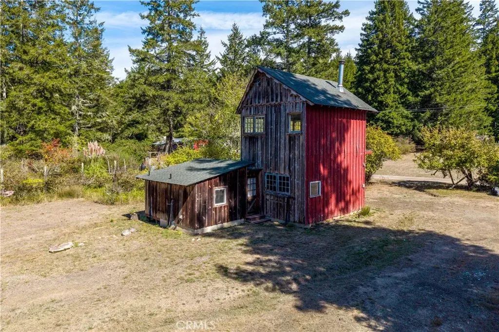42500 Little Lake, Mendocino