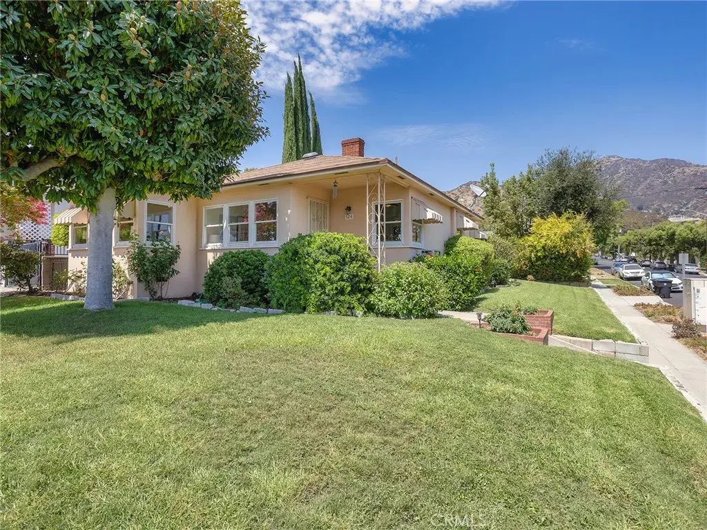 524 S Bel Aire Drive, Burbank