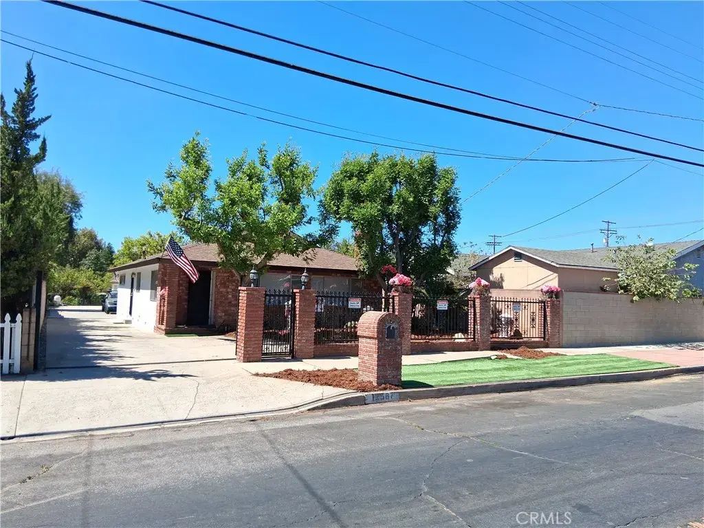 12587 Bradley Avenue, Sylmar