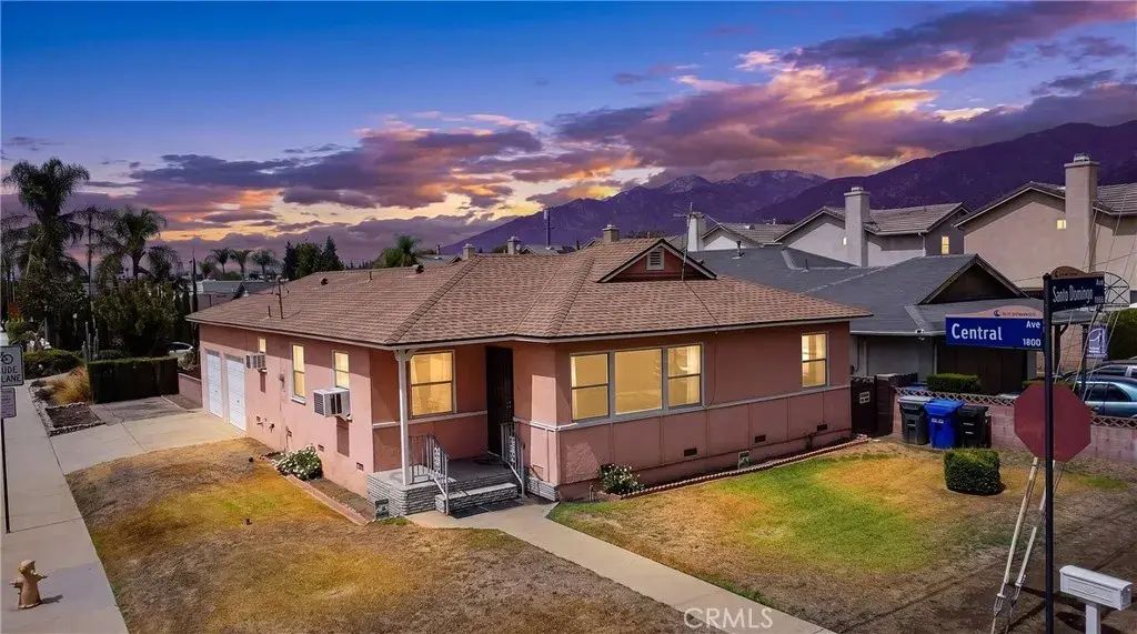 1437 Santo Domingo Avenue, Duarte