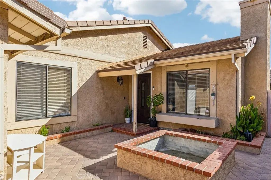 25916 Pueblo, Valencia