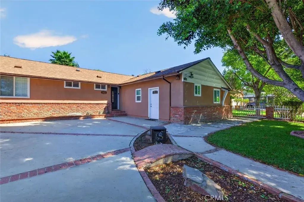 15711 Hiawatha, Granada Hills