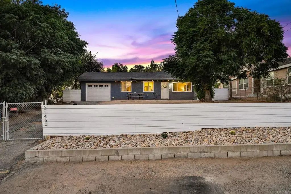 21460 Vine Street, Wildomar