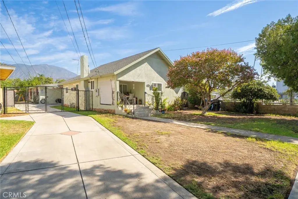 527 E Maple, Monrovia