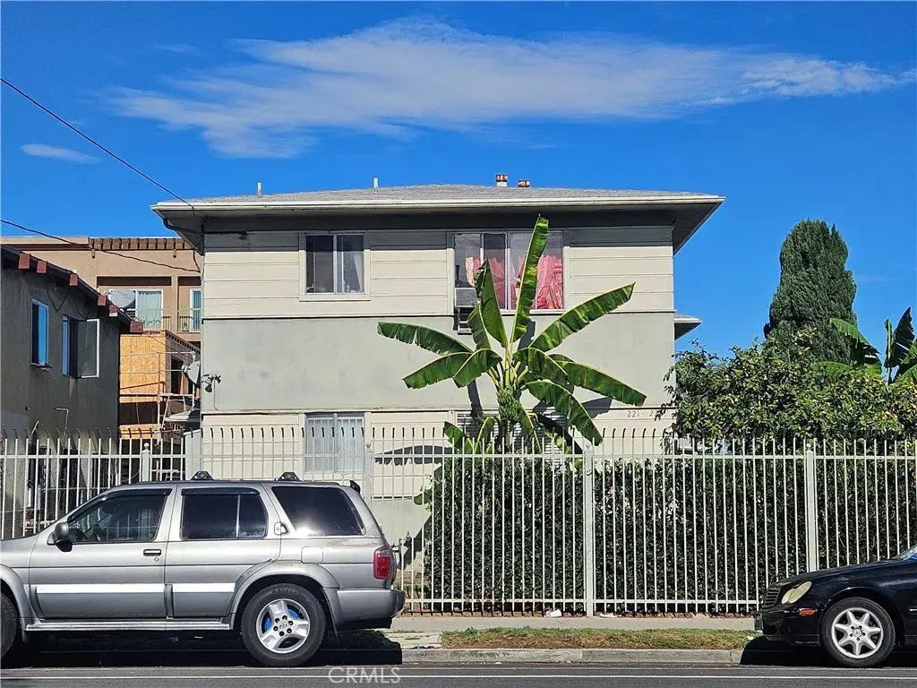 221 S Bonnie Brae, Los Angeles