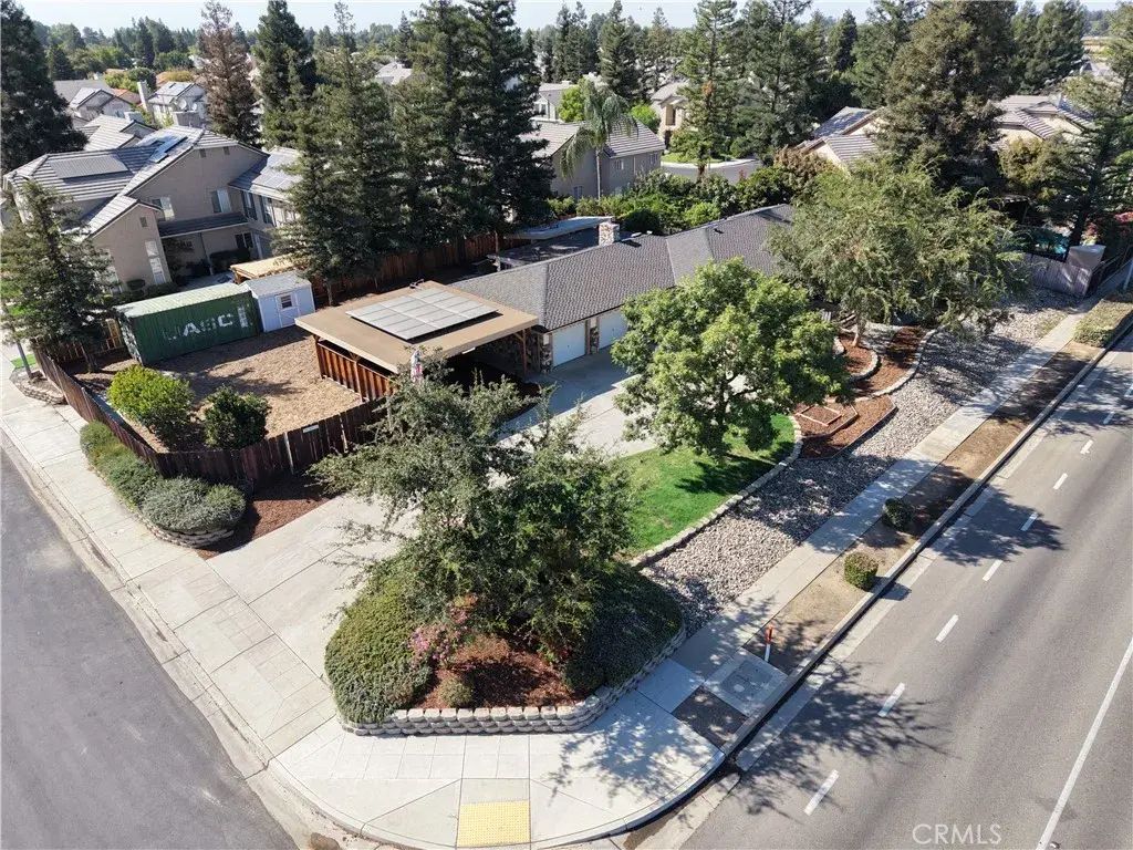 1391 Birch, Clovis