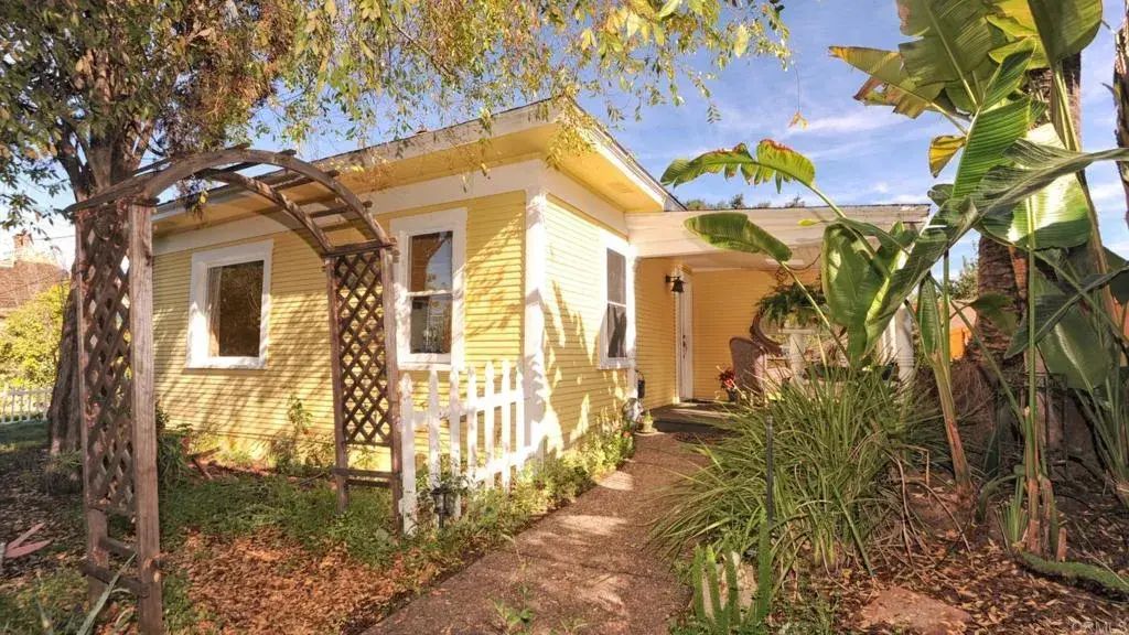 732 S Juniper Street, Escondido