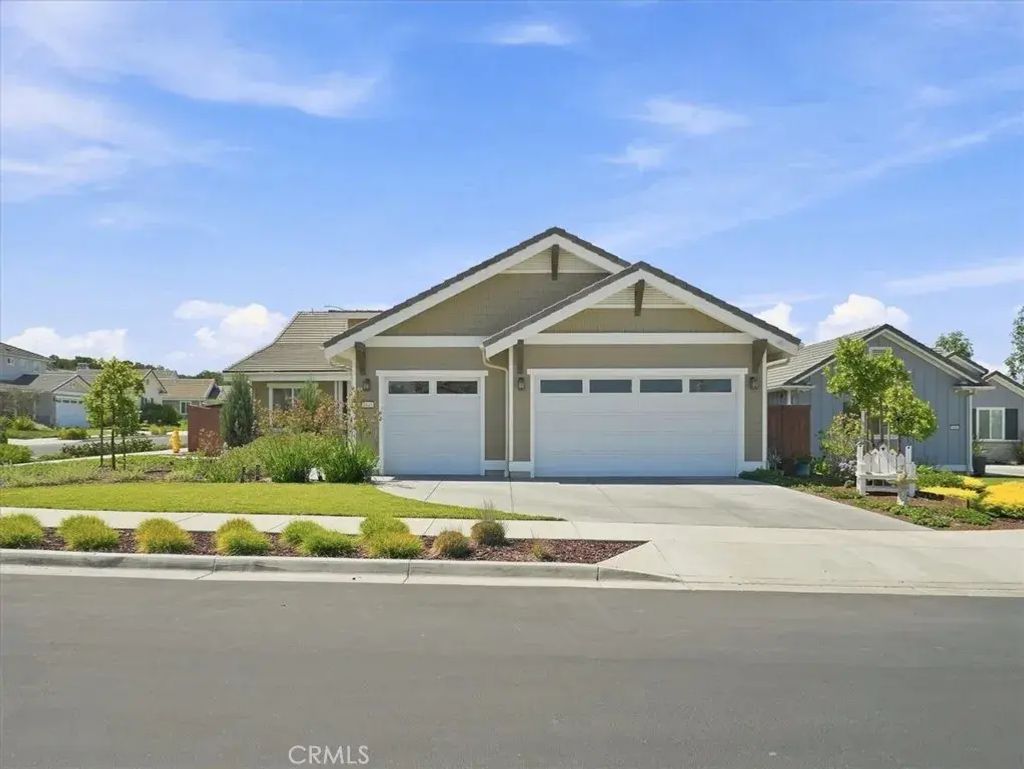 5845 Leaf Springs, Santa Maria