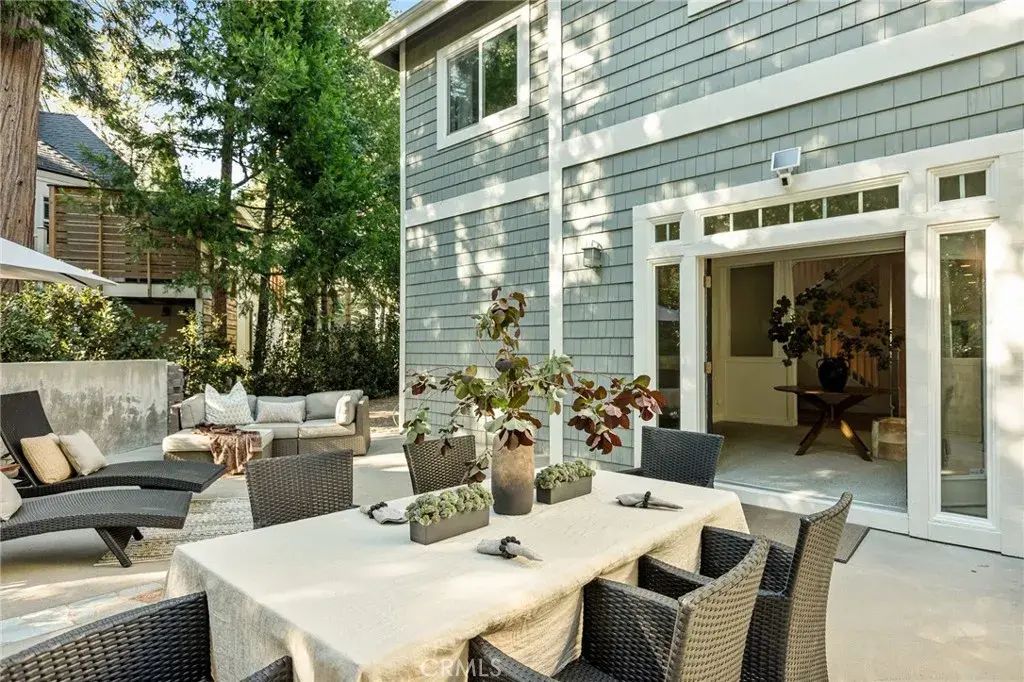 26385 Walnut Hills Drive, Lake Arrowhead