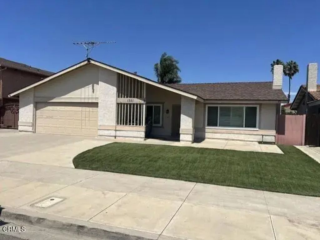 1321 Juneberry Place, Oxnard