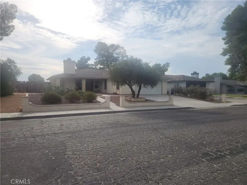 15071 Arlette Drive, Victorville