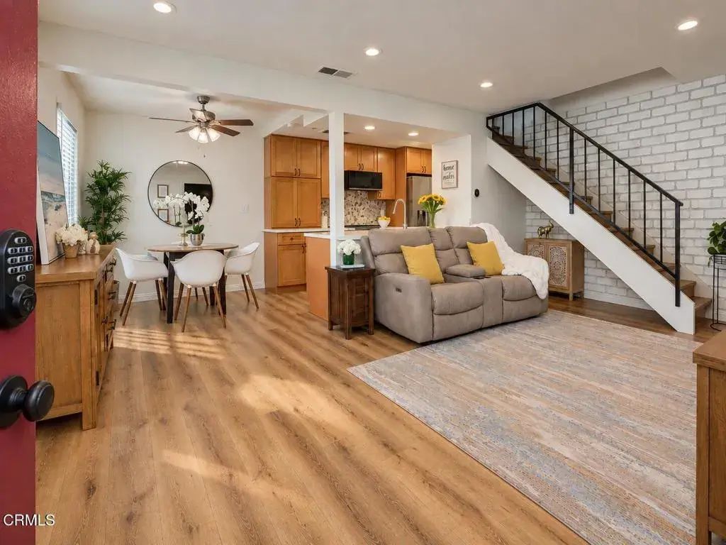 1102 W Calle Del Sol 3, Azusa
