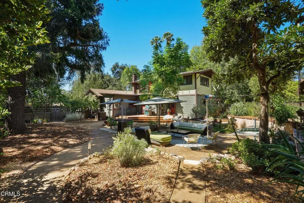 467 E Sacramento Street, Altadena