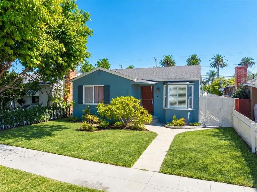 2746 Easy, Long Beach