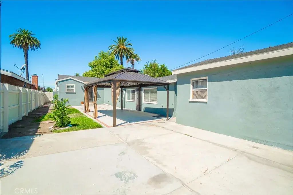 2746 Easy, Long Beach