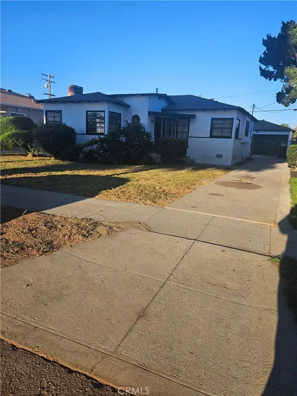 408 S Poinsettia, Compton