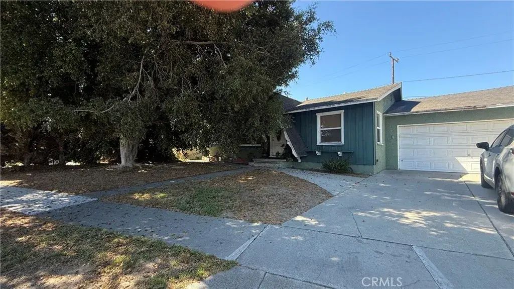 21211 Haston, Lakewood